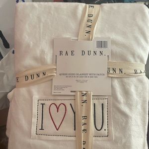Rae Dunn fleece blanket queen size